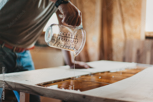When Does Epoxy Resin Go Bad? Signs and Expiry Information