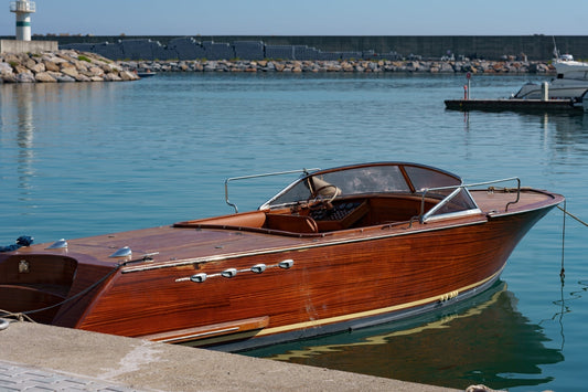 What Is Marine Grade Epoxy Resin? Properties, Uses, and How to Choose the Right One