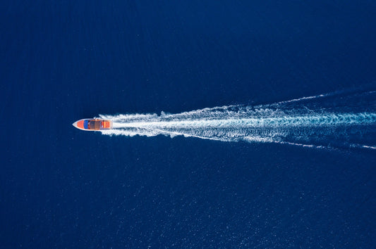Comparing Polyester and Epoxy Resin: A Complete Analysis for Marine and Composite Applications